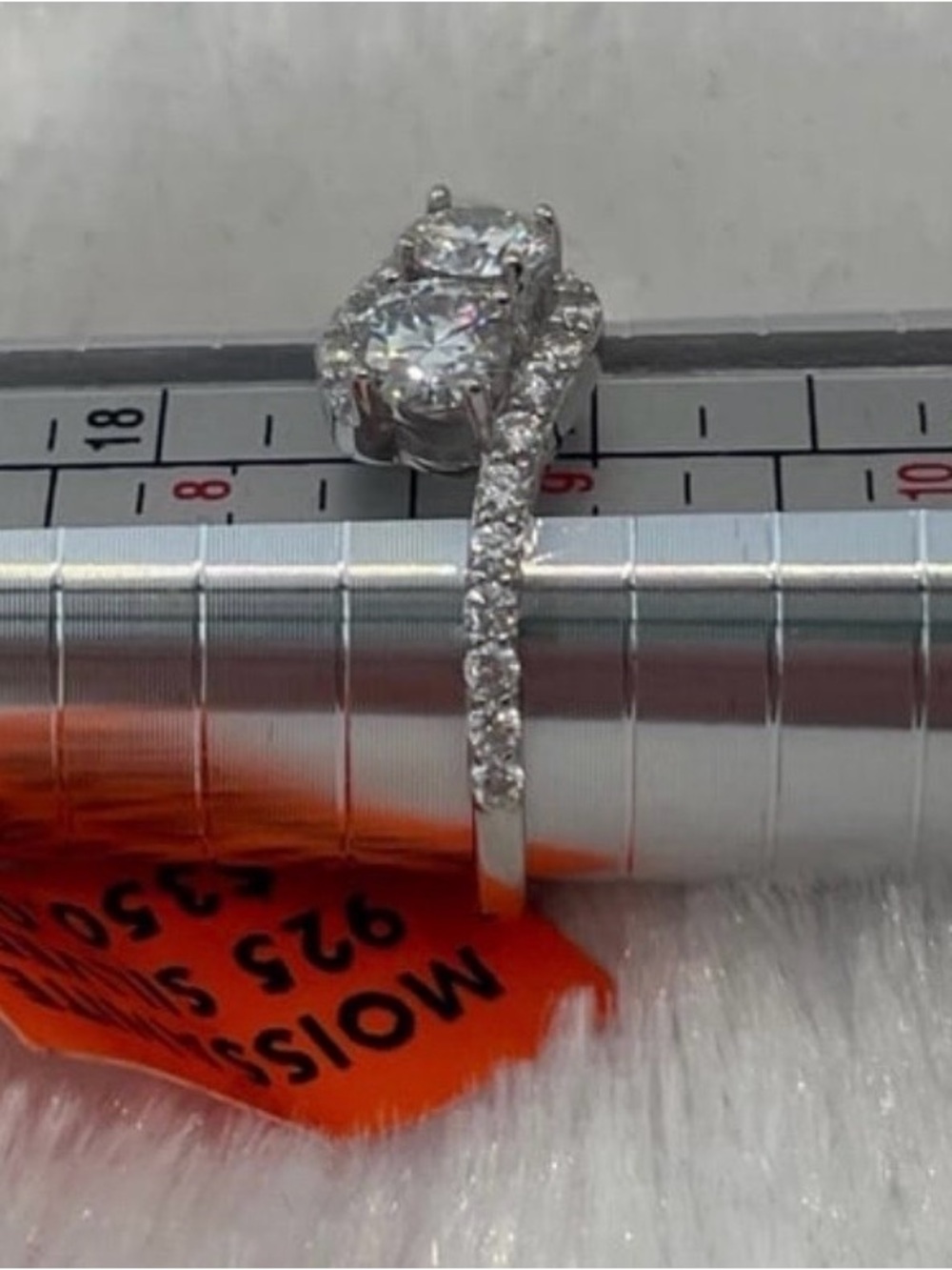 Women’s size 9, rhodium plated over 925 silver 0.88ctw Moissanite ring - Picture 7 of 8
